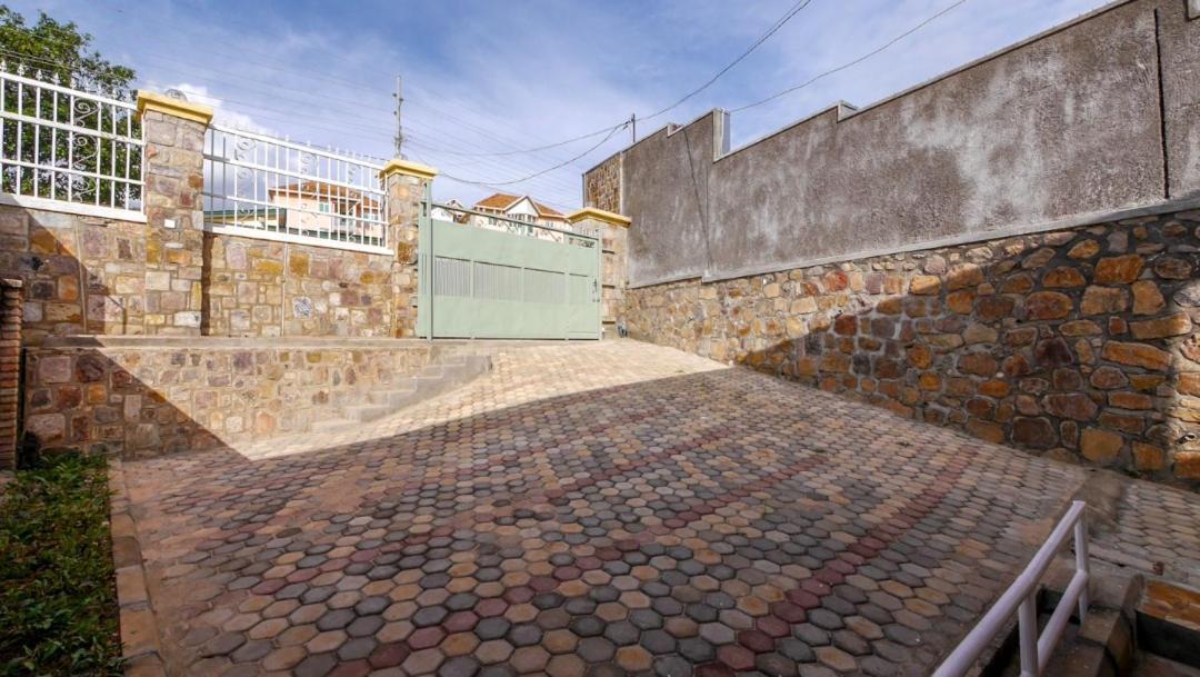 Bed and Breakfast Da Vinci House Kigali Esterno foto
