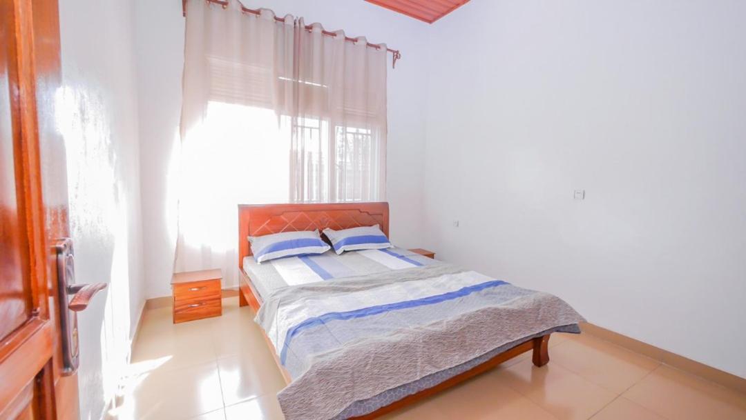 Bed and Breakfast Da Vinci House Kigali Esterno foto