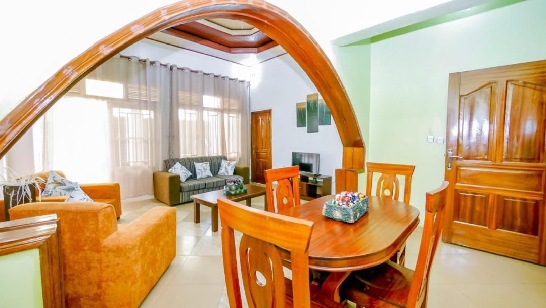 Bed and Breakfast Da Vinci House Kigali Esterno foto